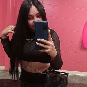 Meet your Posher, Laura